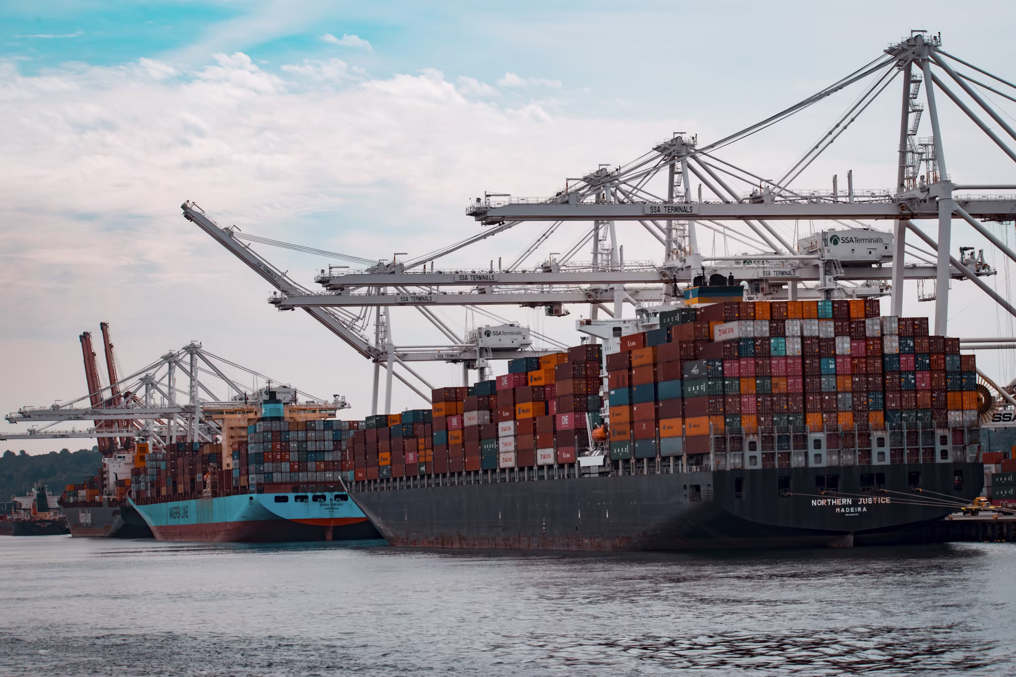 Wintrans Global Operations - International Shipping Network